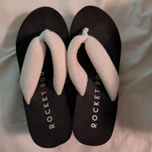Rocket-dog Women's Black and White Flipflops